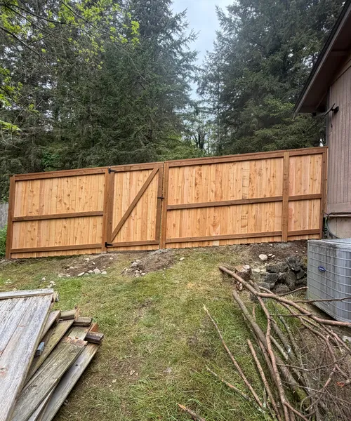 6ft cedar flat top rail with tree riels a cross in Tacoma 